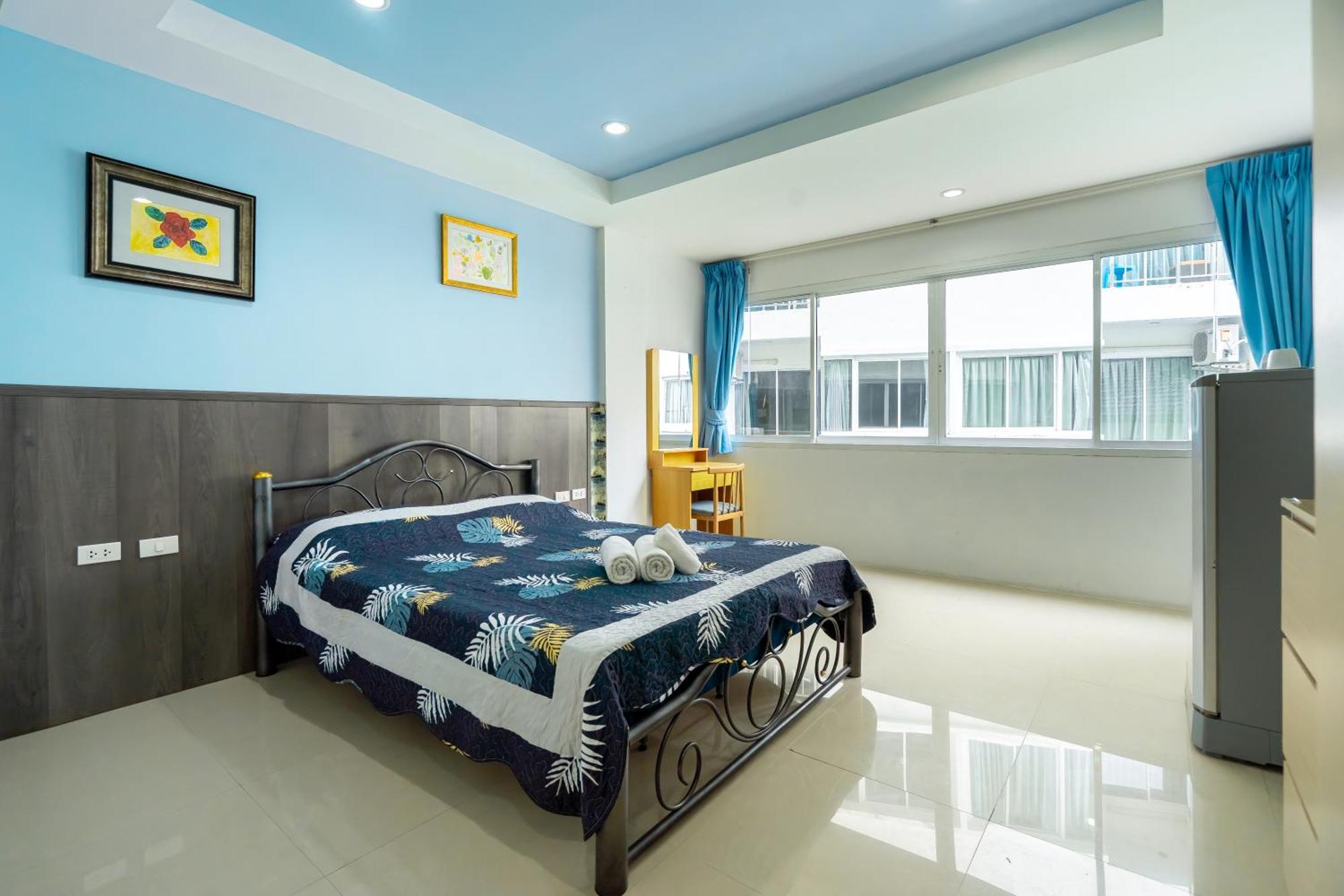 Nice To Meat You Rooms Patong Exterior photo